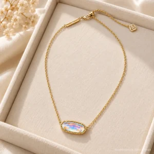 Collar Kendra Scott Eva Dorado con Cuarzo Rosa